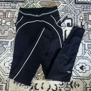 ALO AIRBRUSH HIGH-WAIST HEART THROB LEGGINGS